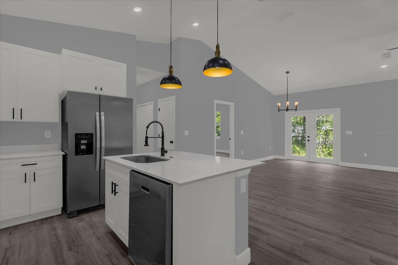 Image 11 of 32 For 1126 Thompson Avenue