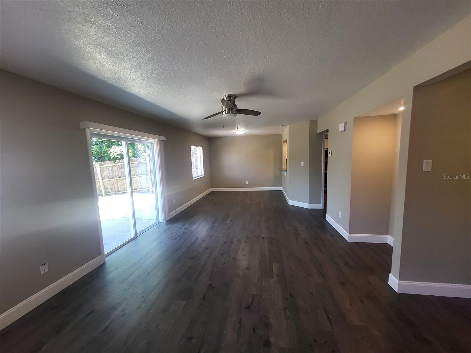Image 10 of 22 For 7238 Harbor Heights Circle
