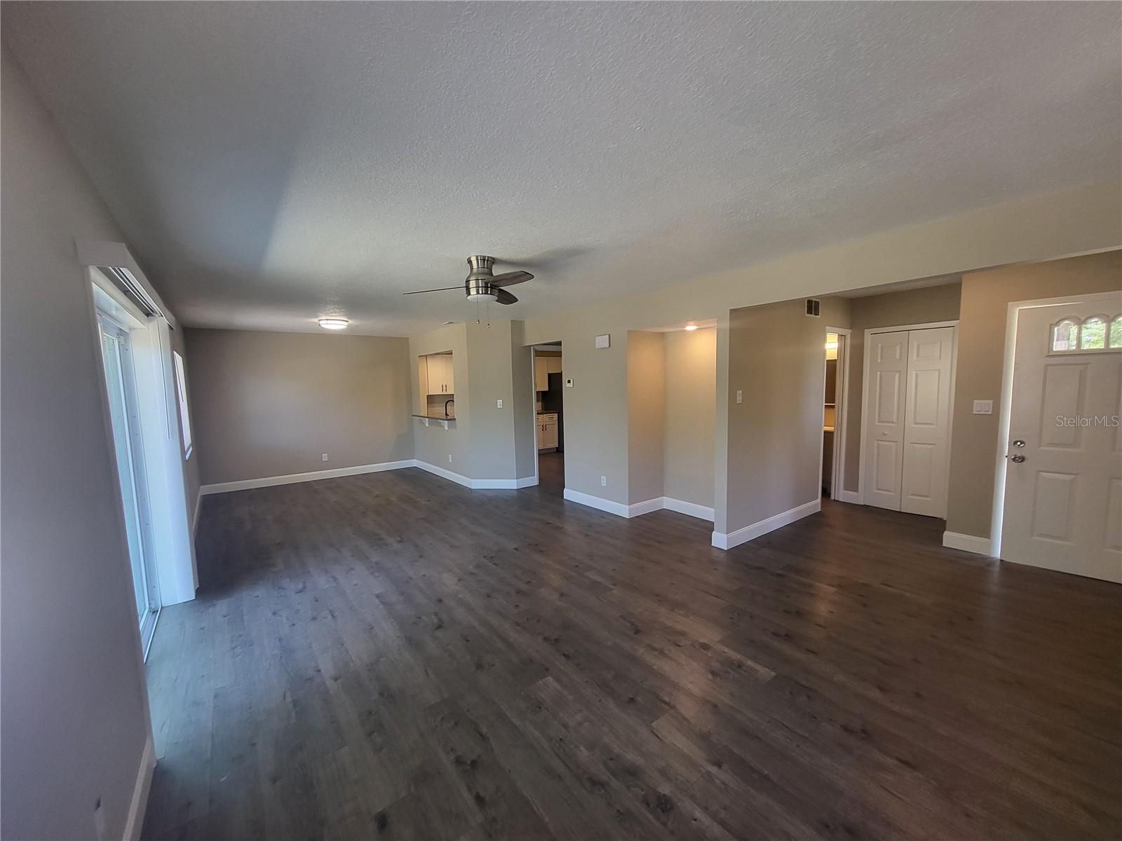 Image 3 of 22 For 7238 Harbor Heights Circle