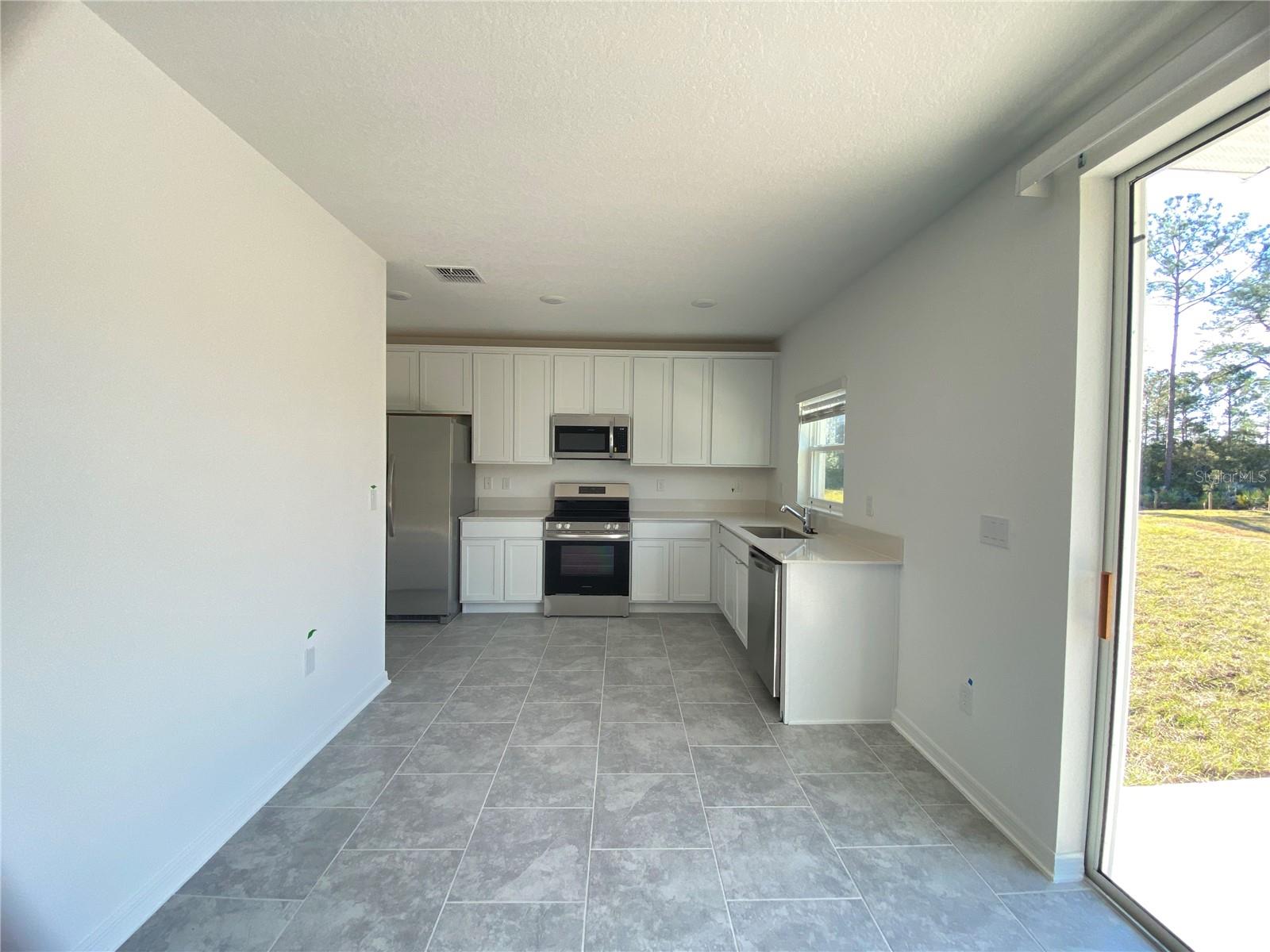 Image 14 of 26 For 3947 Willowbrook Drive
