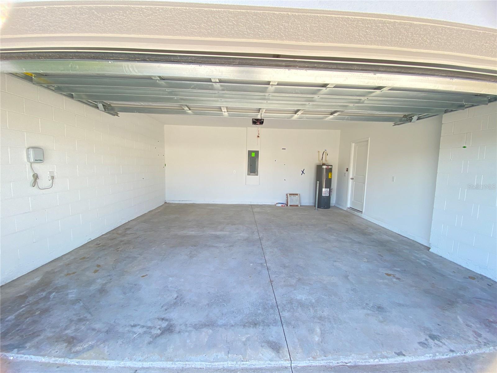 Image 4 of 26 For 3947 Willowbrook Drive