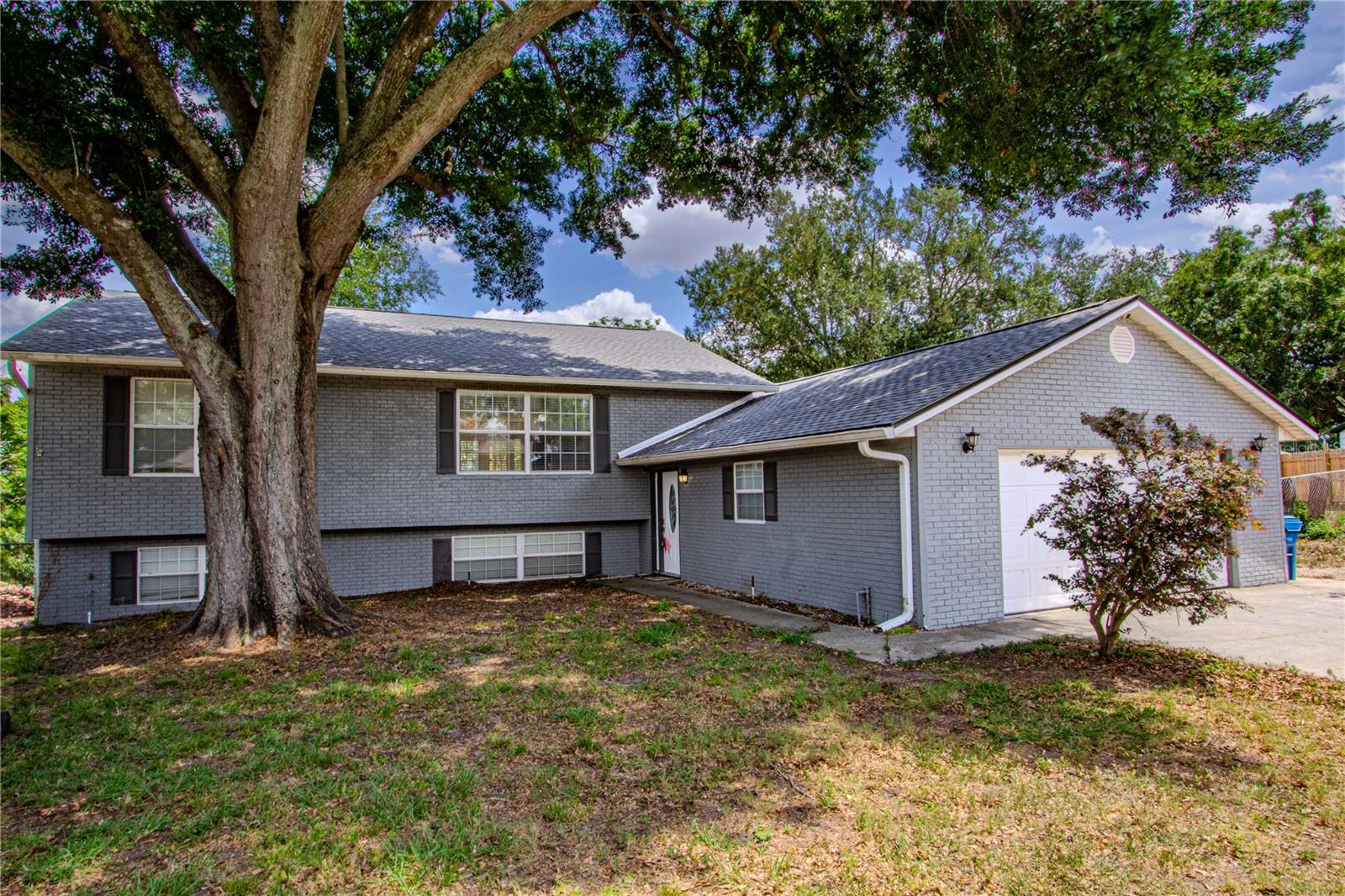 Image 2 of 19 For 2614 Crest Drive