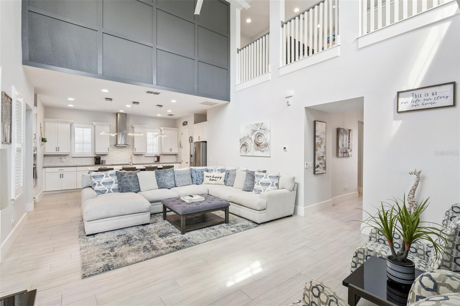Image 6 of 53 For 8720 Reymont Street