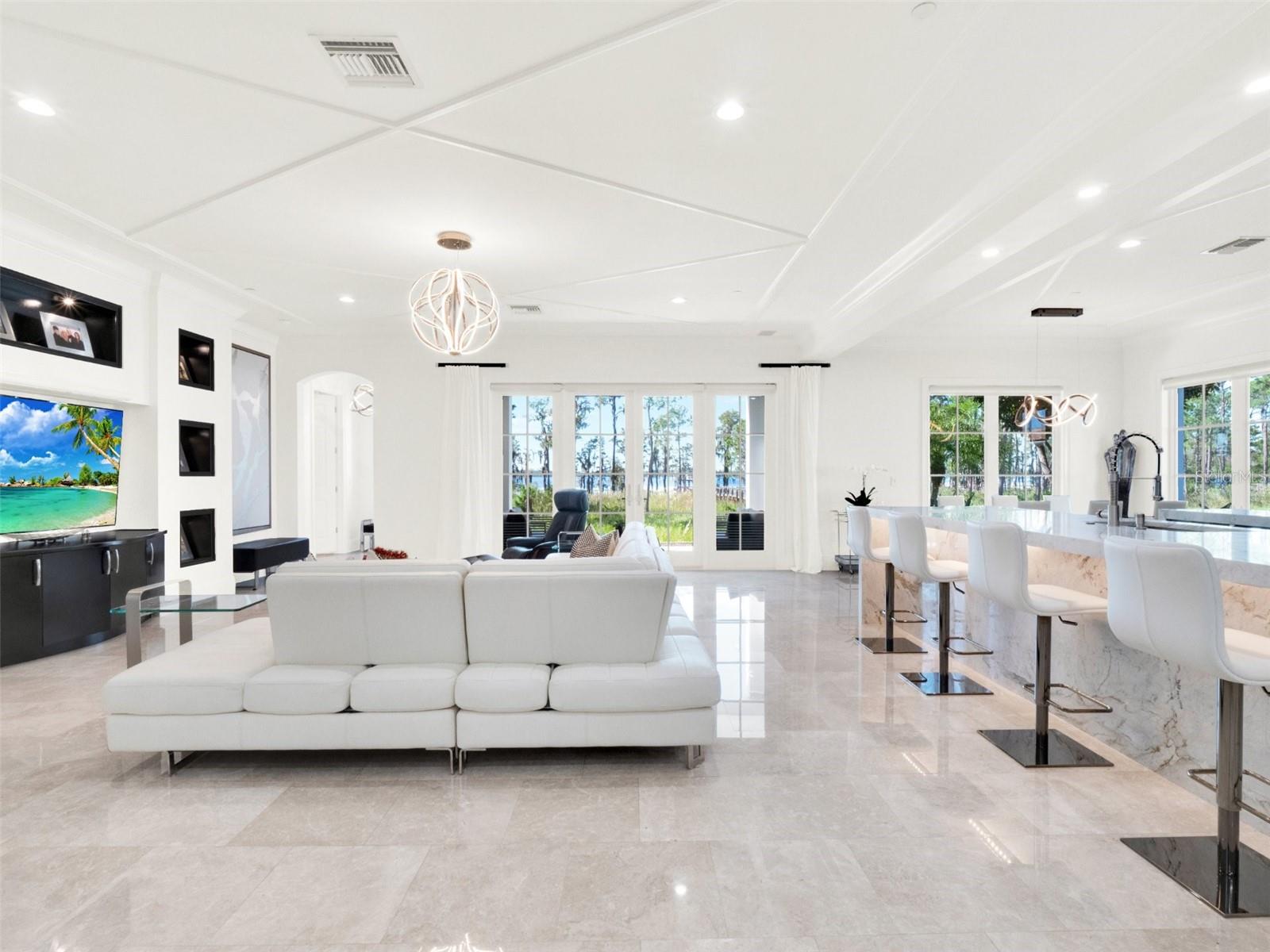 Image 19 of 91 For 10355 Kensington Shore Drive I-102