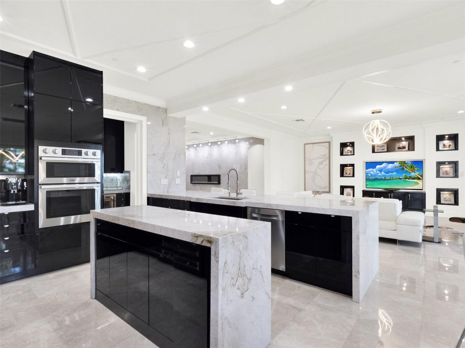 Image 36 of 91 For 10355 Kensington Shore Drive I-102