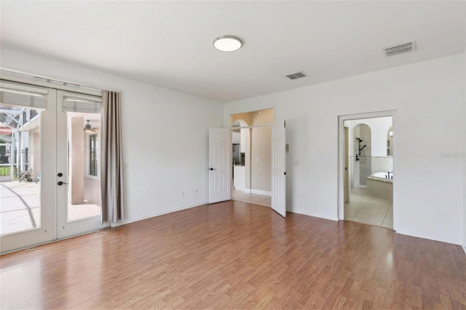 Image 18 of 37 For 7670 Milano Drive