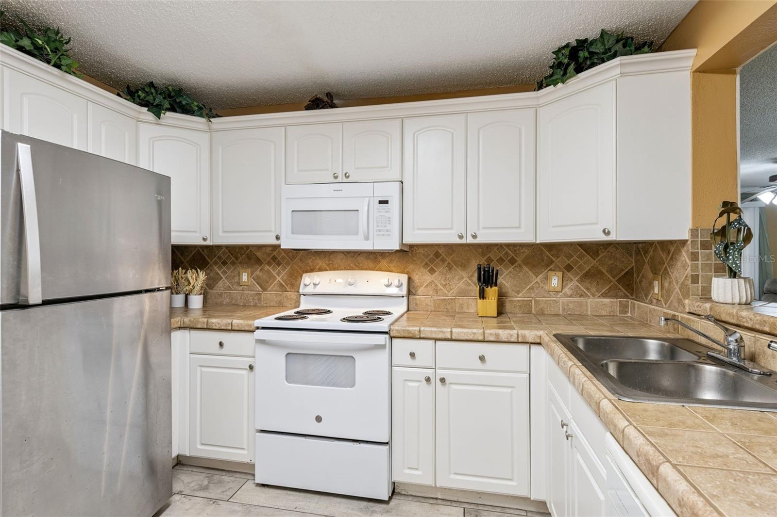 Image 8 of 23 For 8838 Coral Palms Court A