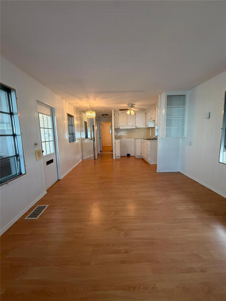 Image 11 of 21 For 2514 17th Street Lane W