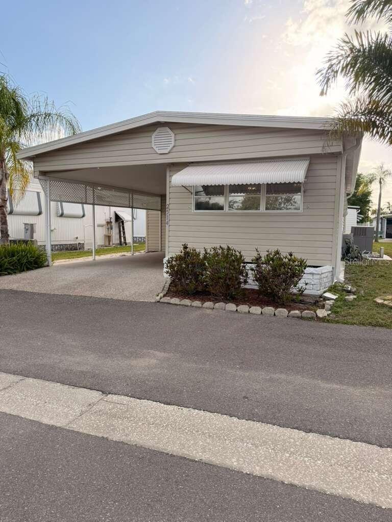 Image 12 of 21 For 2514 17th Street Lane W