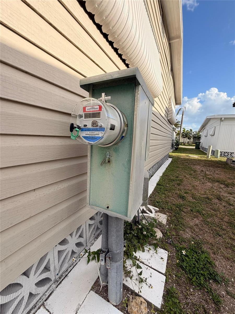Image 19 of 21 For 2514 17th Street Lane W