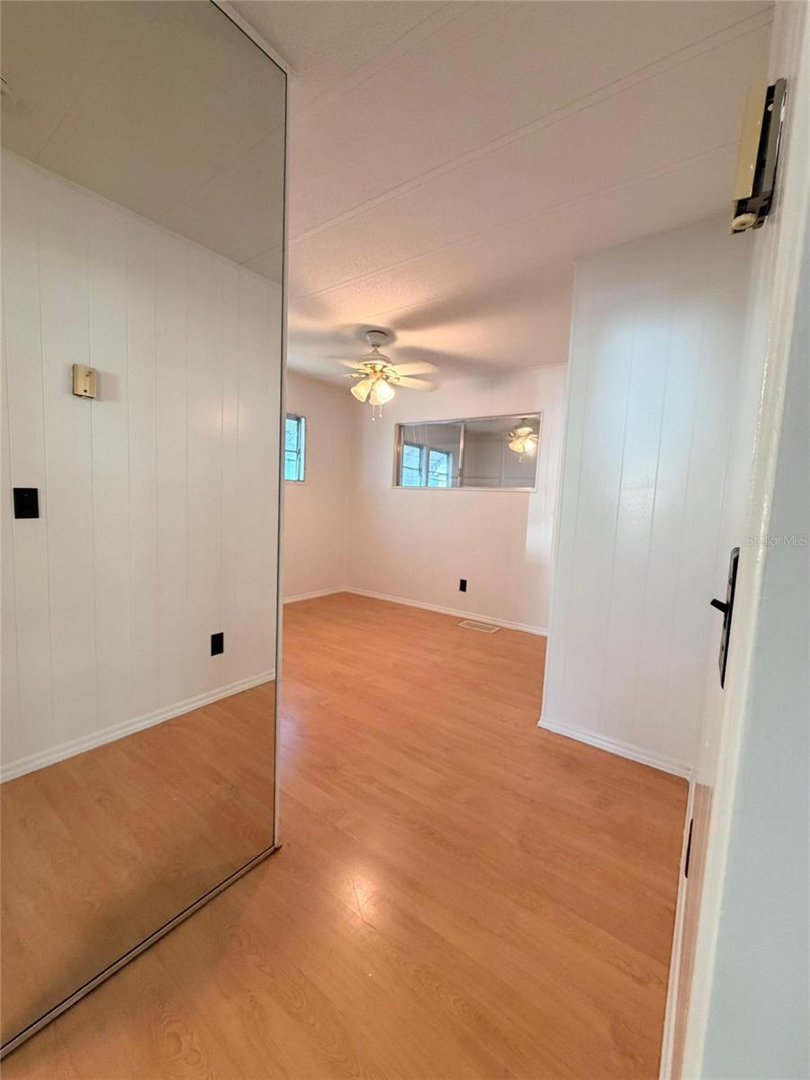 Image 6 of 21 For 2514 17th Street Lane W