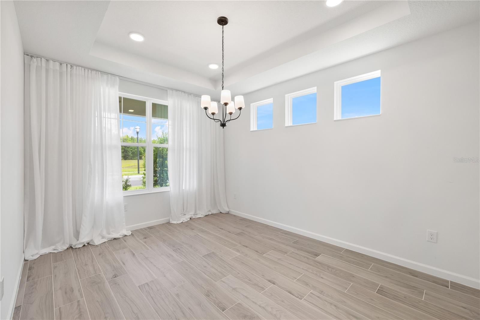 Image 11 of 78 For 17372 Glossy Pomelo Way