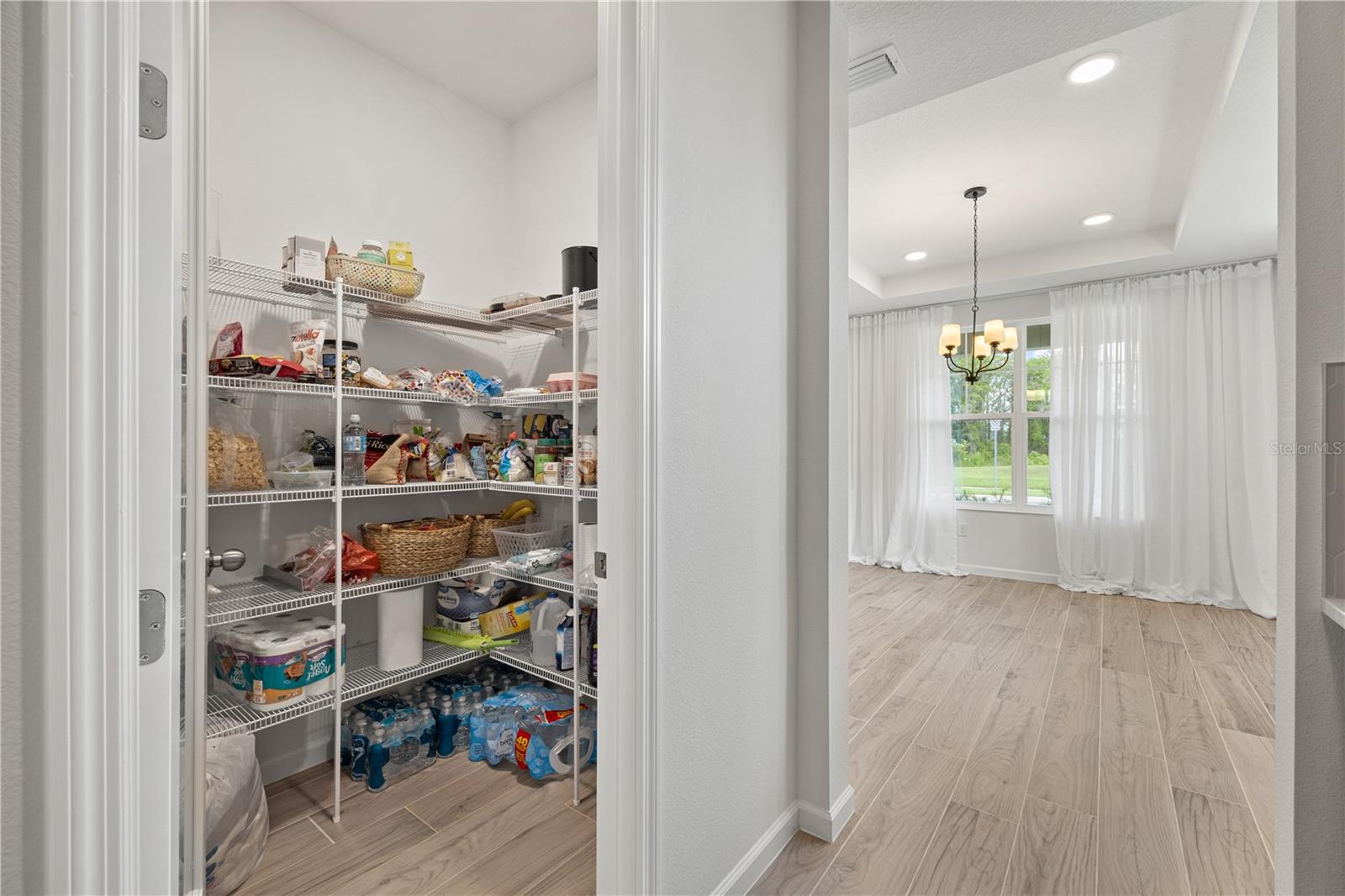 Image 13 of 78 For 17372 Glossy Pomelo Way