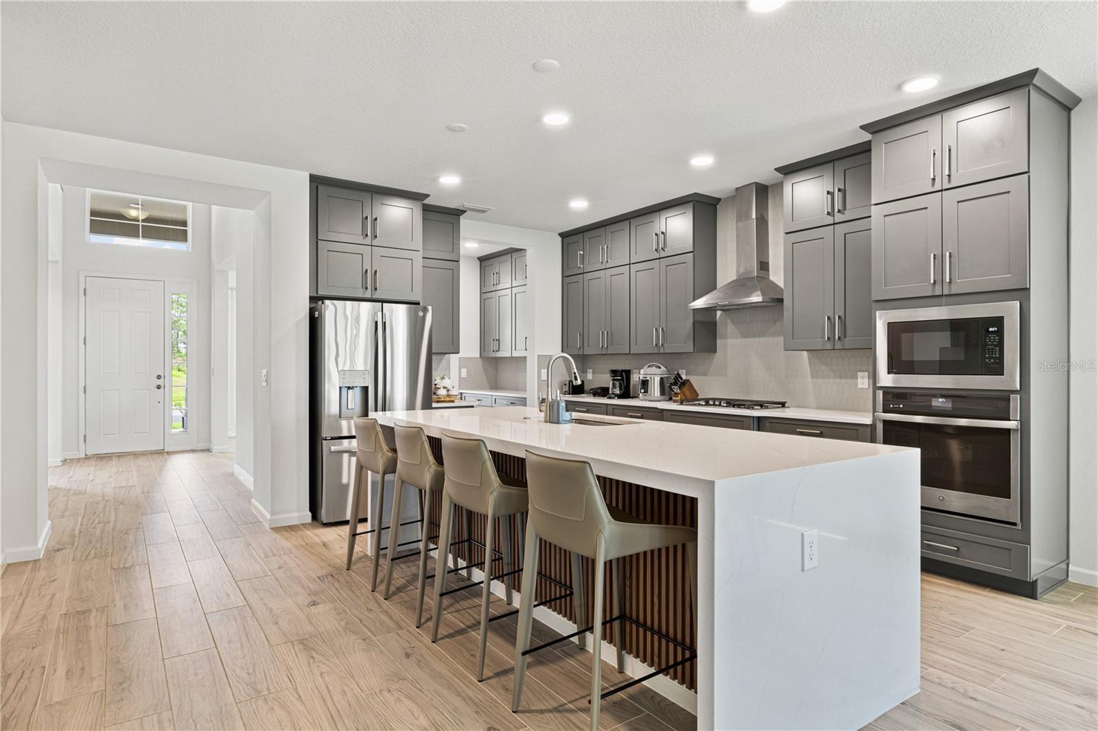Image 16 of 78 For 17372 Glossy Pomelo Way