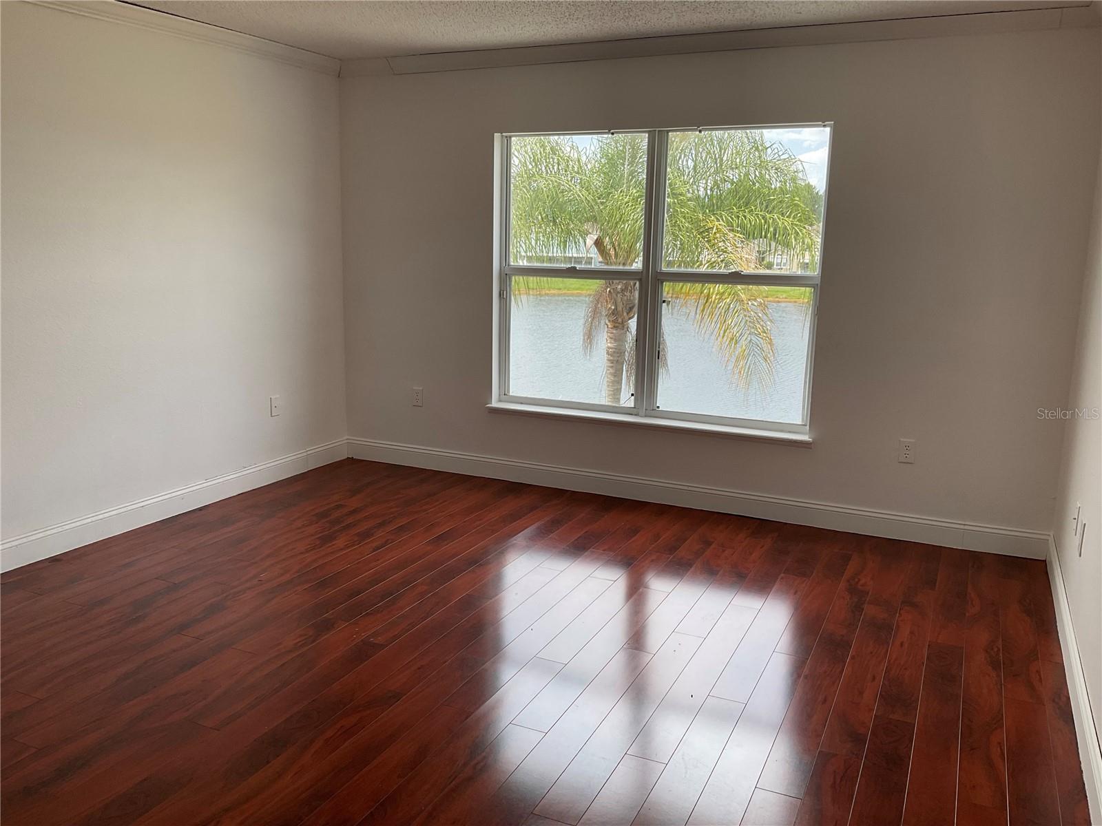 Image 12 of 31 For 10318 Laxton Street