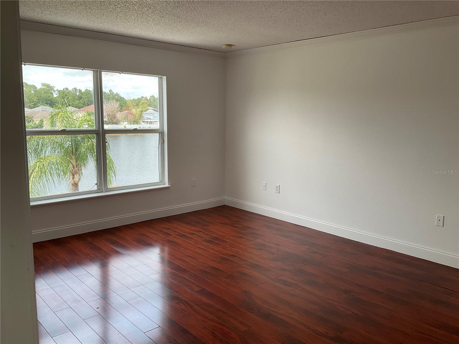 Image 13 of 31 For 10318 Laxton Street