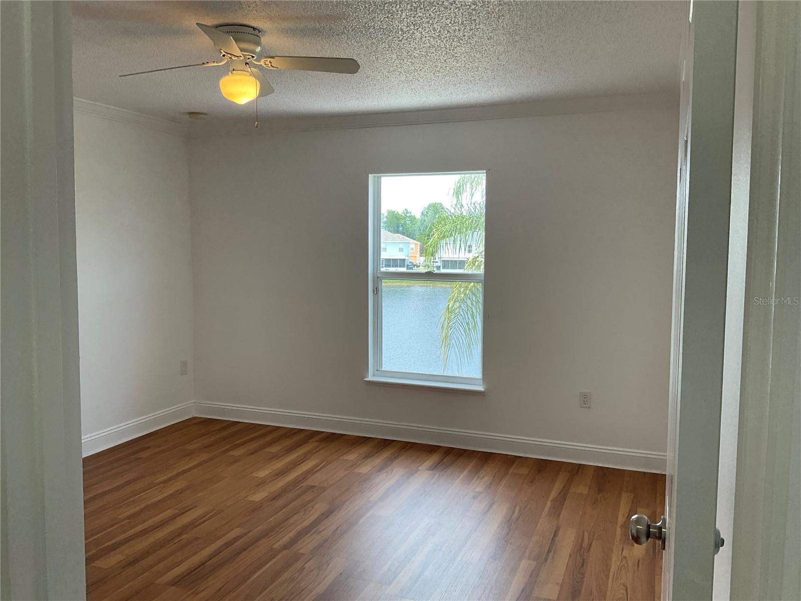 Image 15 of 31 For 10318 Laxton Street