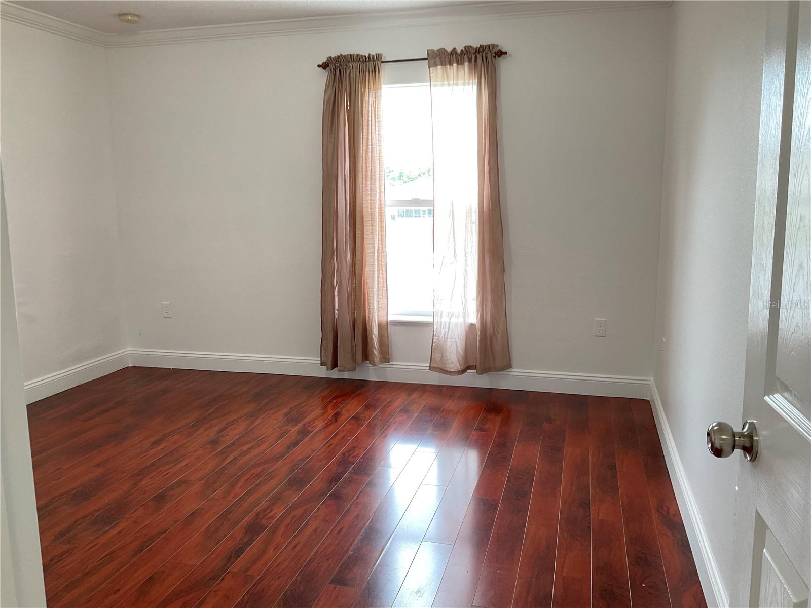 Image 16 of 31 For 10318 Laxton Street