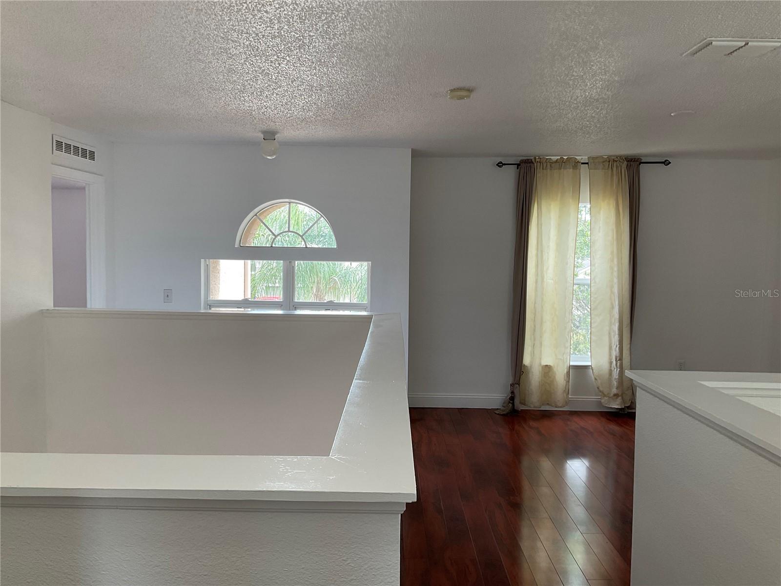 Image 17 of 31 For 10318 Laxton Street