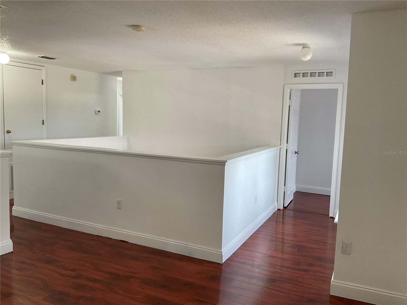 Image 18 of 31 For 10318 Laxton Street