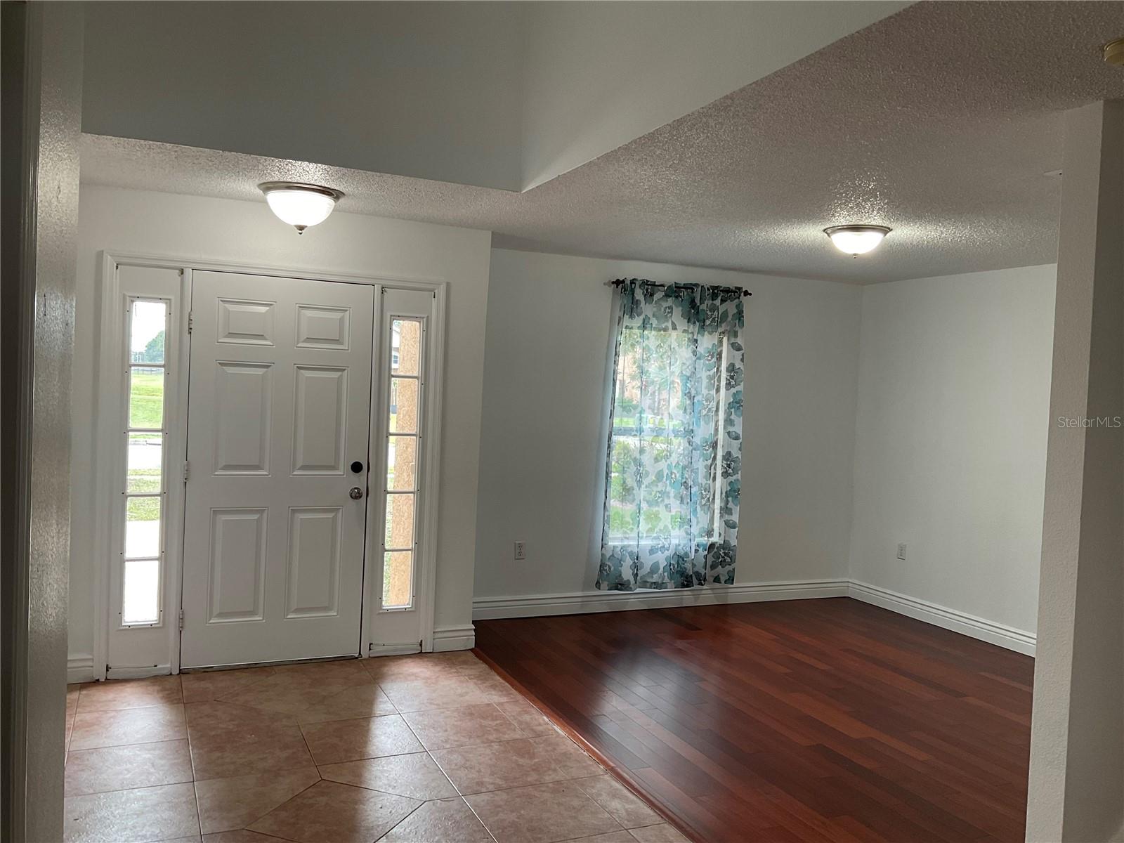 Image 7 of 31 For 10318 Laxton Street
