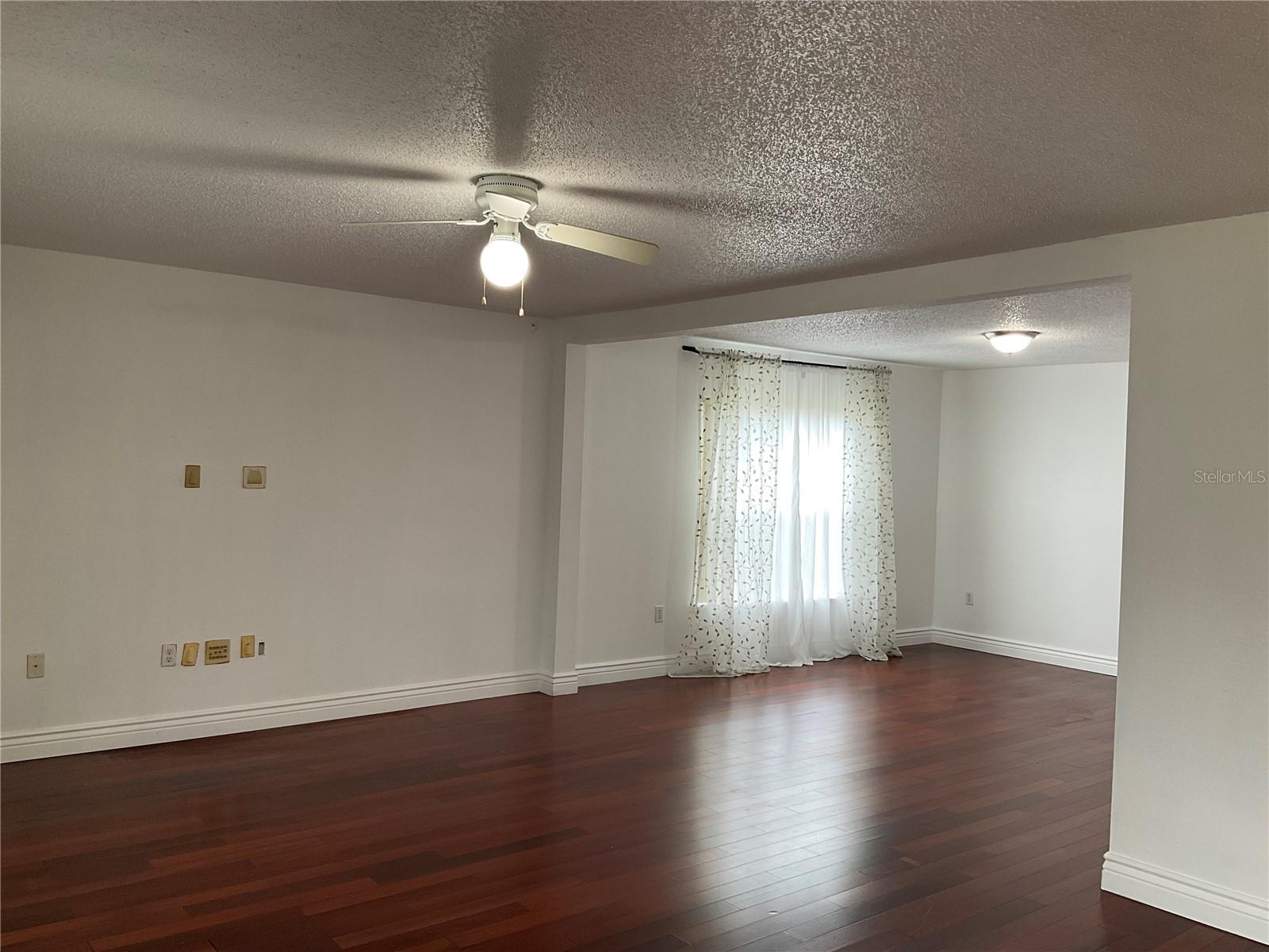 Image 9 of 31 For 10318 Laxton Street
