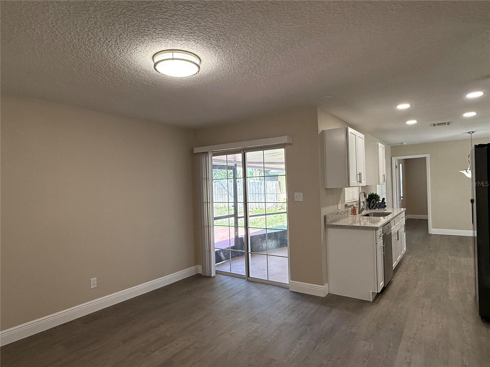 Image 15 of 31 For 881 Brunswick Lane