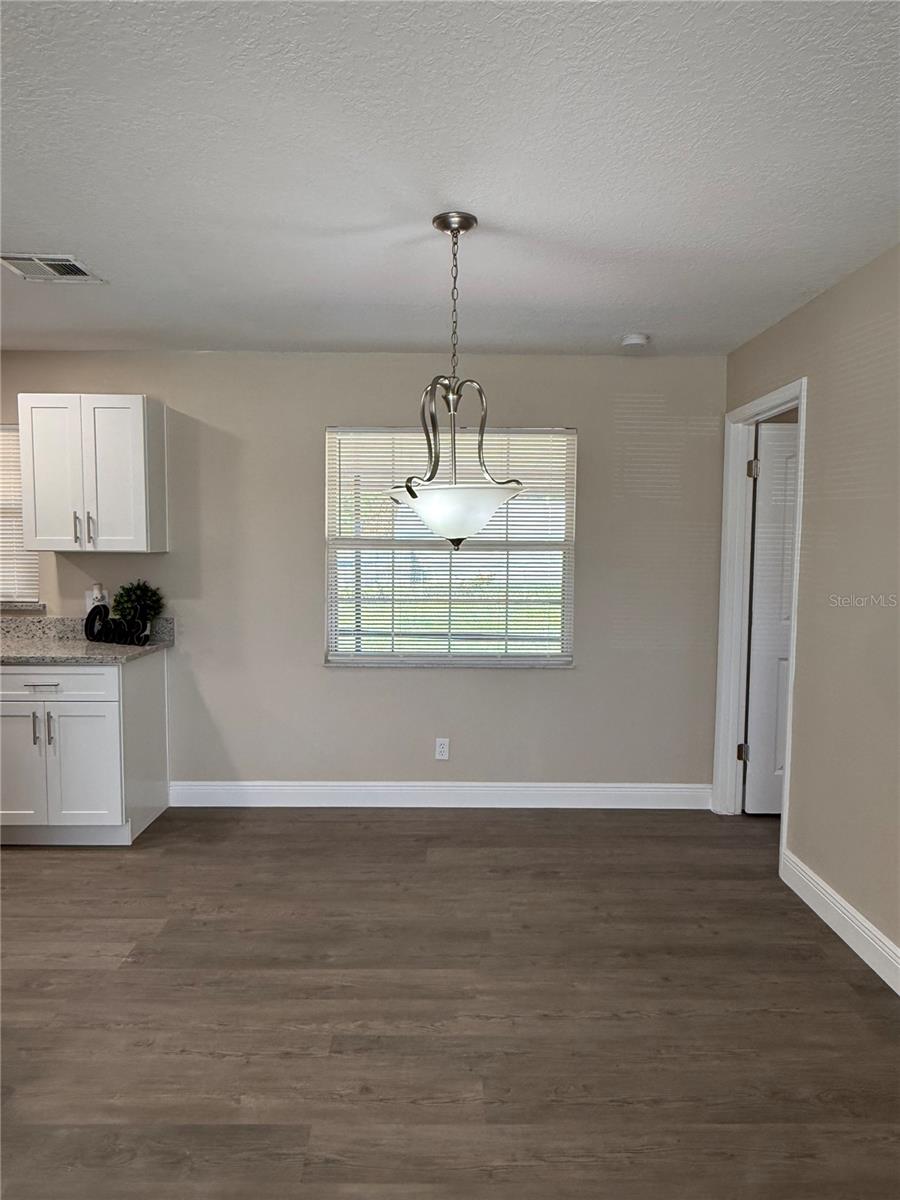 Image 4 of 31 For 881 Brunswick Lane
