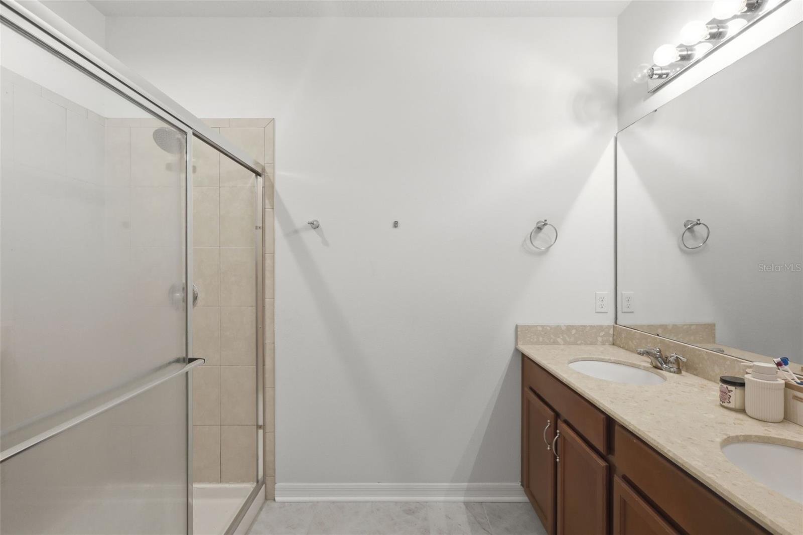 Image 20 of 27 For 1309 Glenleigh Drive