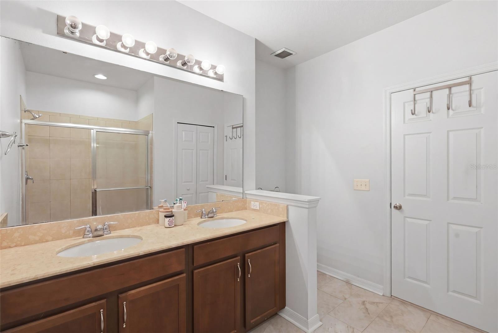 Image 21 of 27 For 1309 Glenleigh Drive