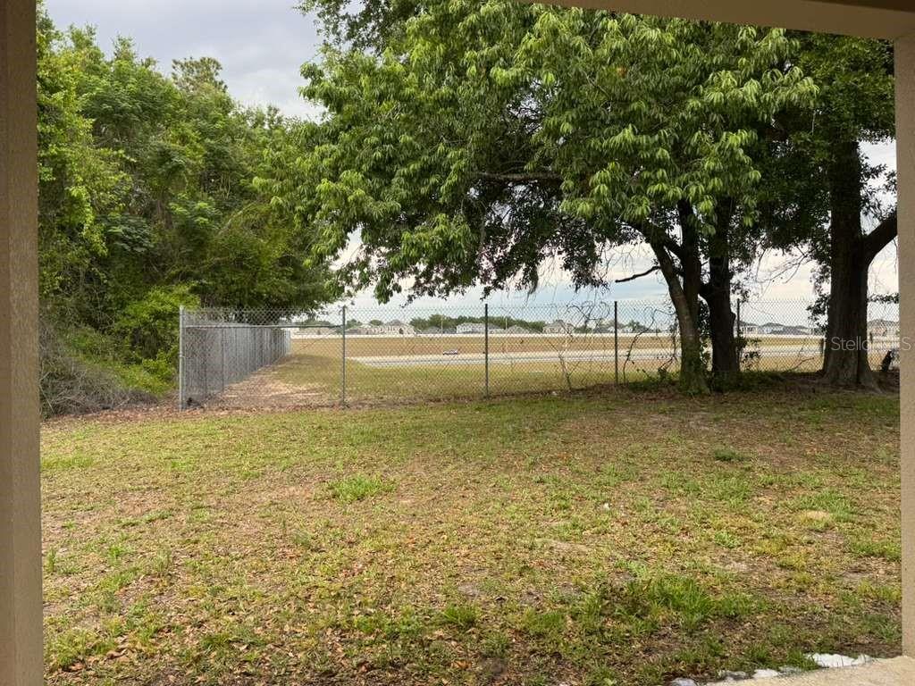 Image 18 of 26 For 998 Grand Hilltop