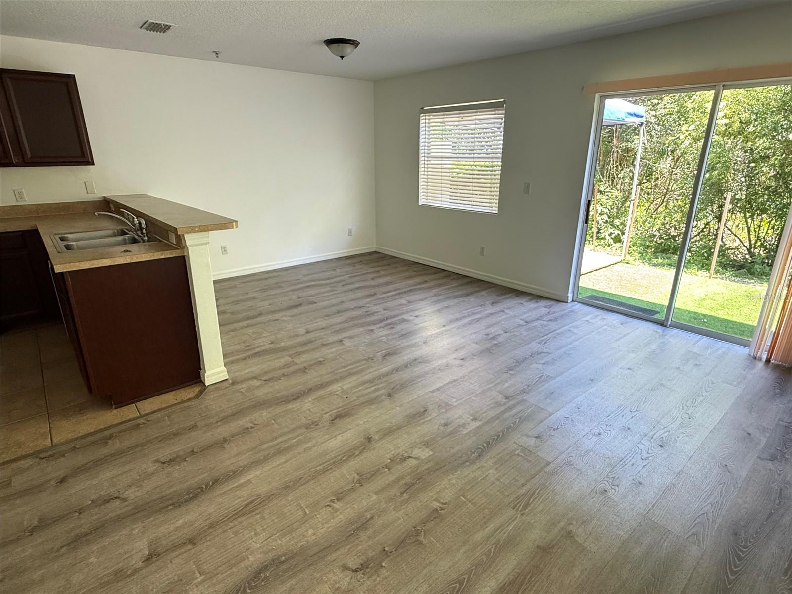 Image 2 of 8 For 13495 Applerose Lane 26