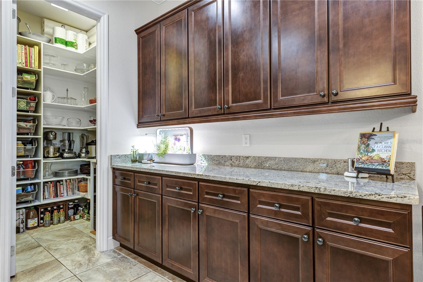Image 11 of 30 For 1122 Gardenshire Lane
