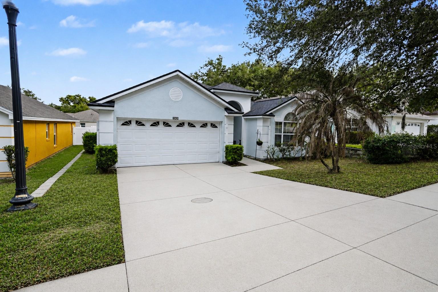 Details for 10424 Stonepark Drive Drive, LEESBURG, FL 34788