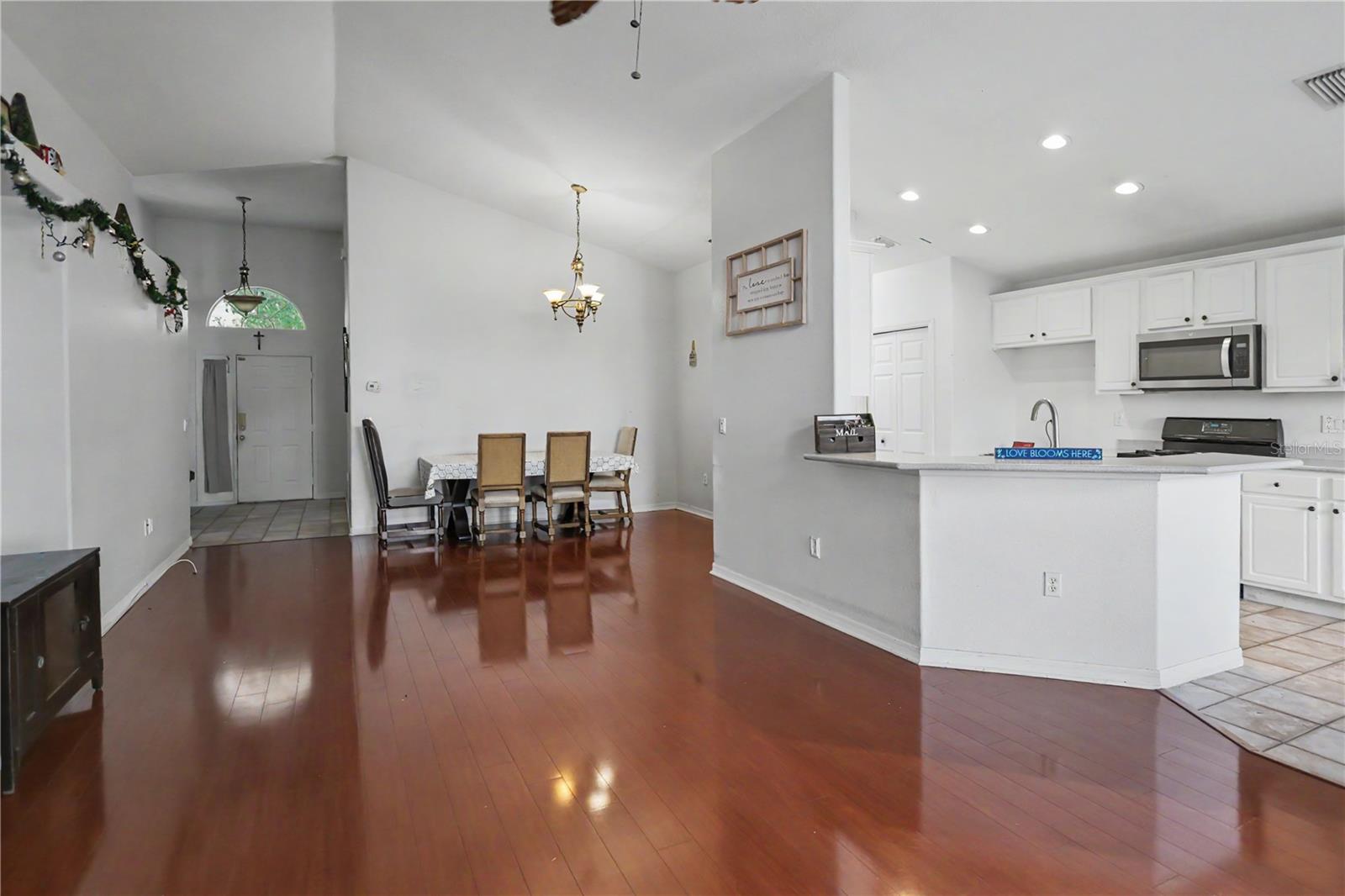 Image 11 of 24 For 10424 Stonepark Drive Drive