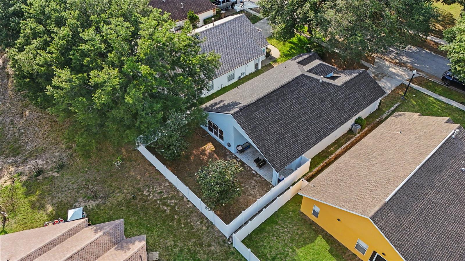 Image 22 of 24 For 10424 Stonepark Drive Drive