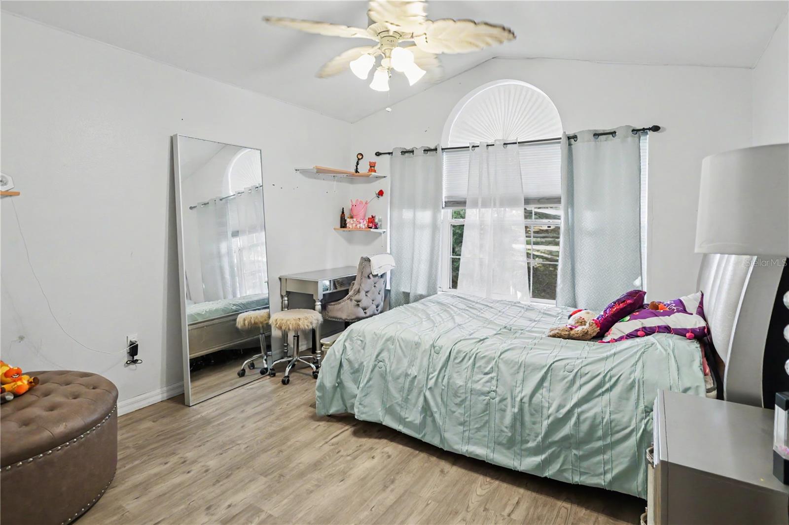 Image 6 of 24 For 10424 Stonepark Drive Drive