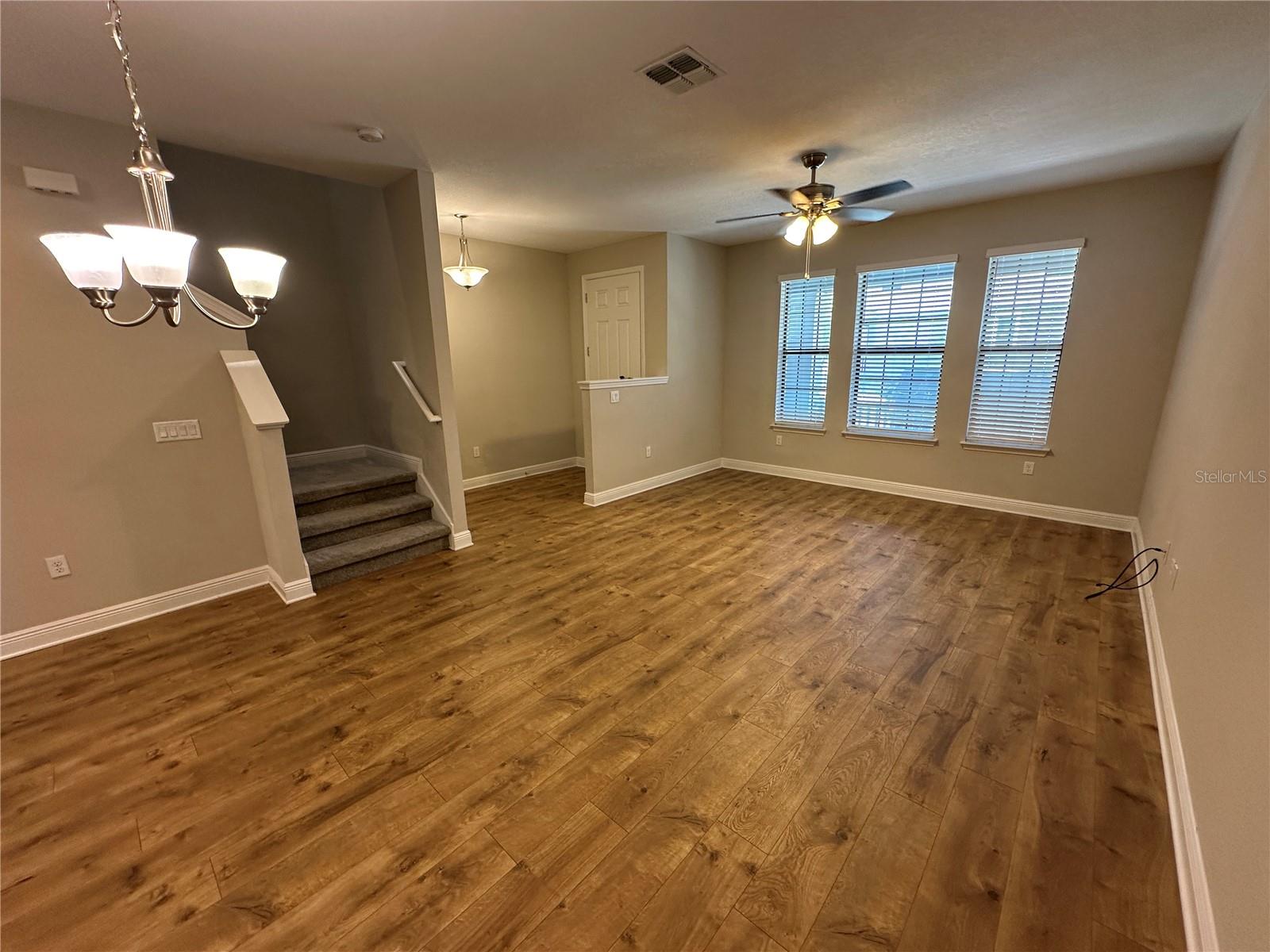 Image 3 of 23 For 416 Diamond Dove Cove