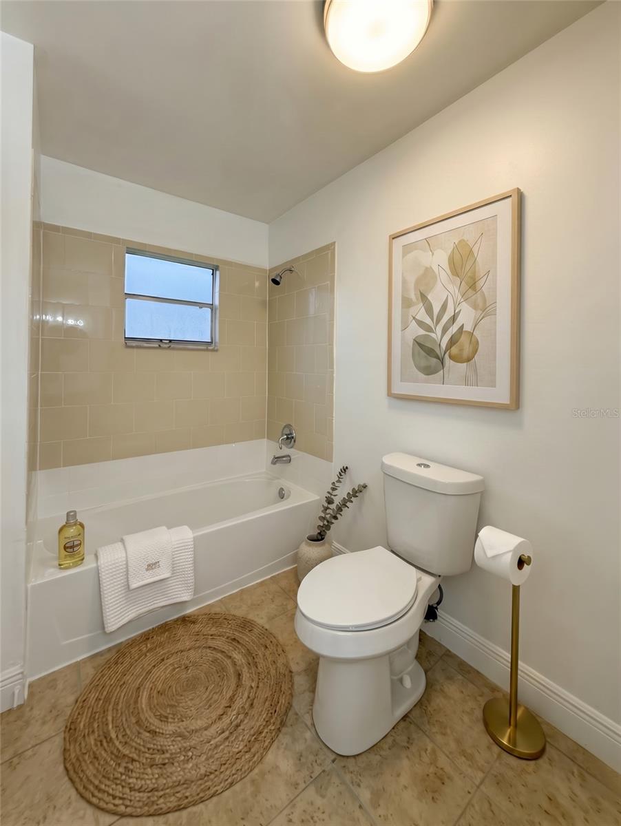 Image 8 of 14 For 10849 Wheaton Court