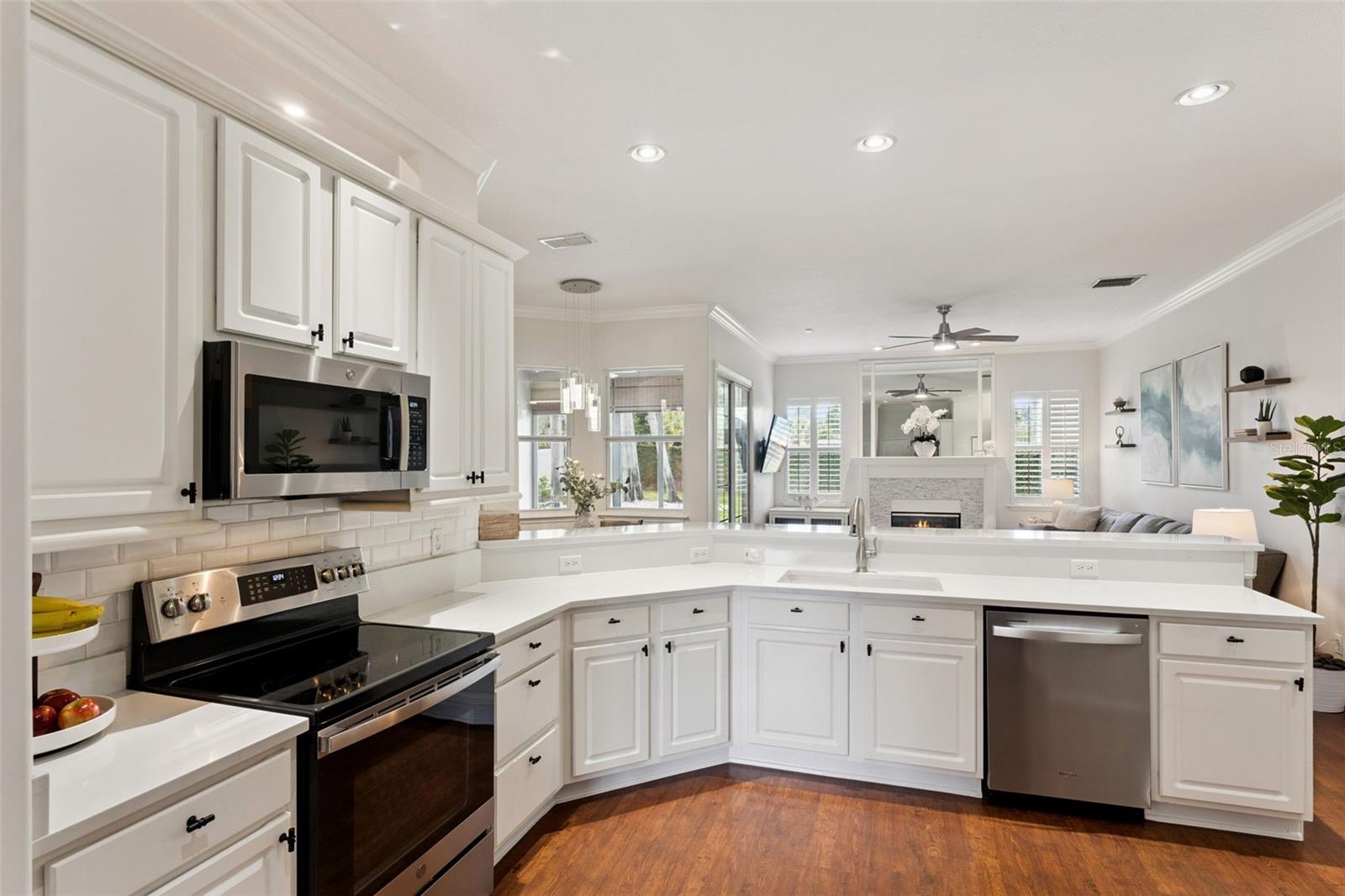 Image 8 of 37 For 2922 Willow Bay Terrace