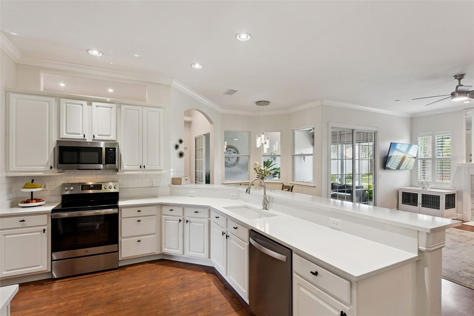 Image 9 of 37 For 2922 Willow Bay Terrace