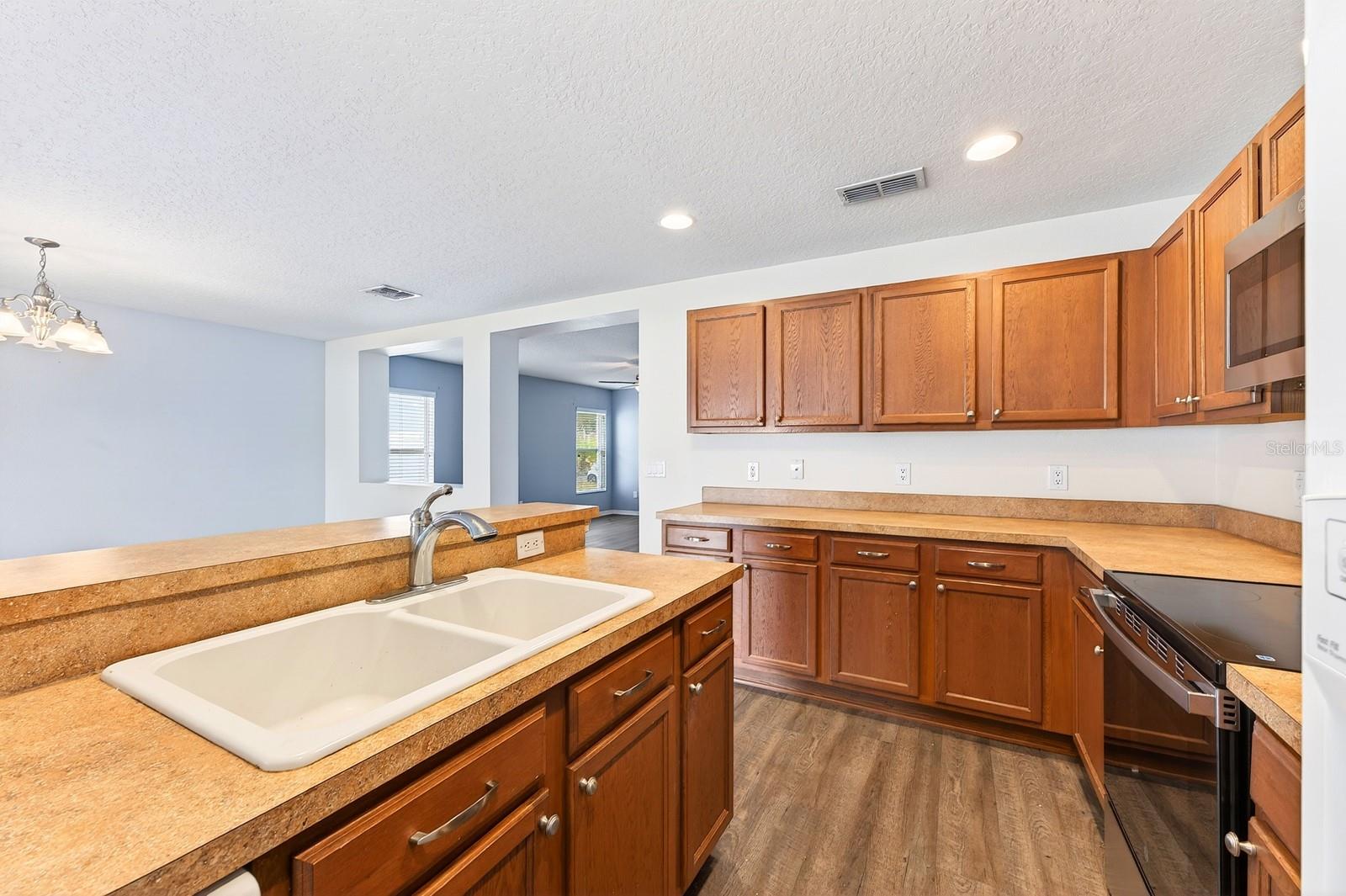 Image 9 of 39 For 13812 Cepheus Drive