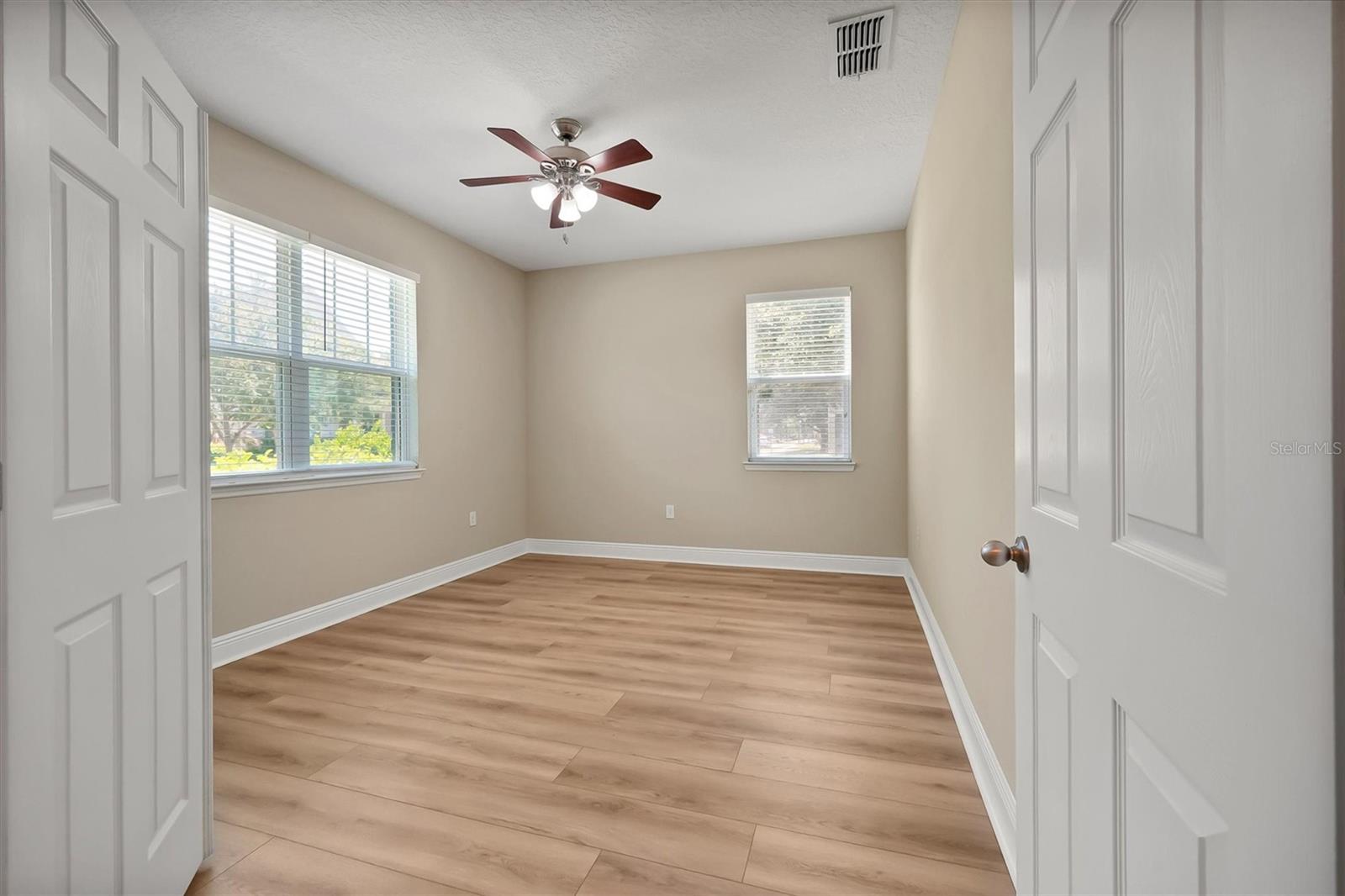 Image 10 of 53 For 7922 Winter Wren Street
