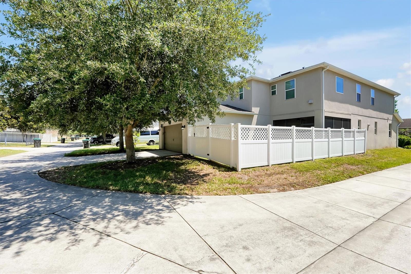 Image 4 of 53 For 7922 Winter Wren Street