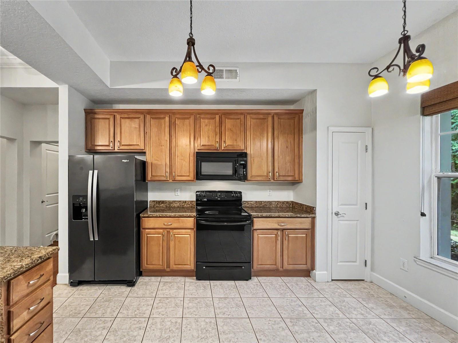 Image 14 of 65 For 1230 Wright Circle 108