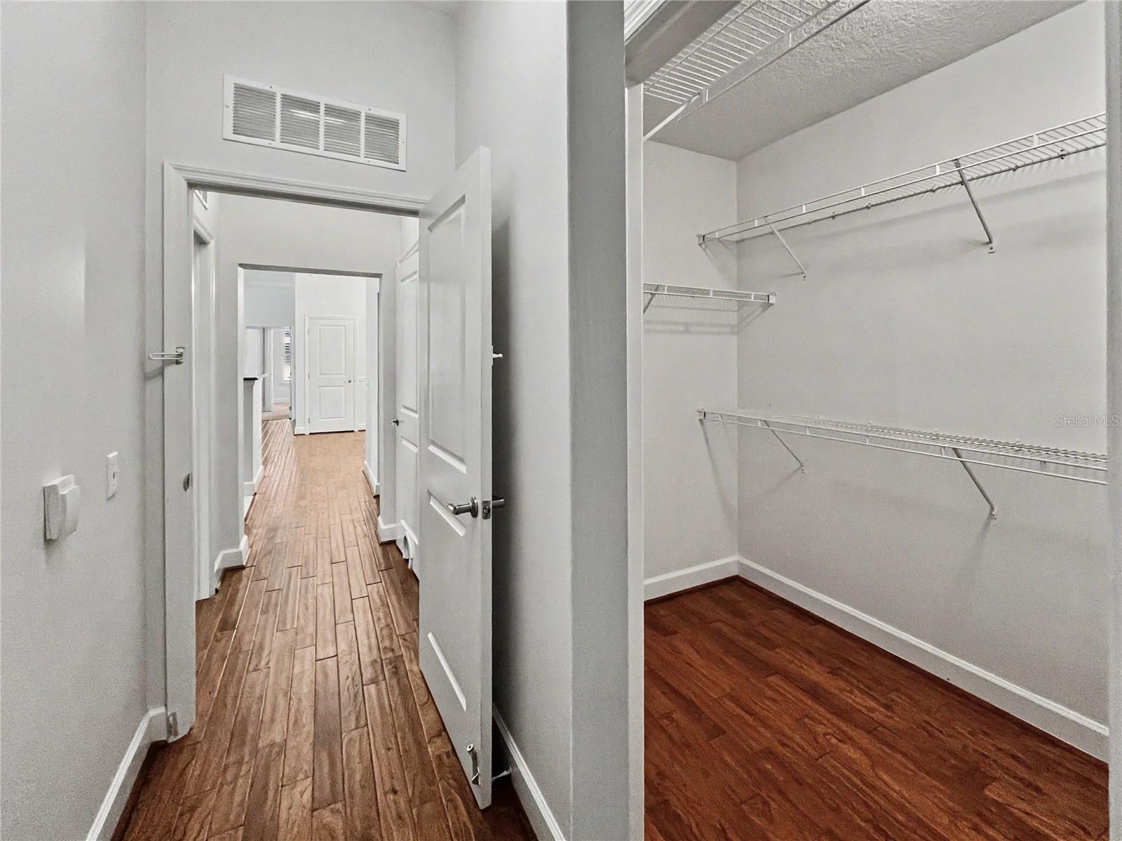 Image 33 of 65 For 1230 Wright Circle 108
