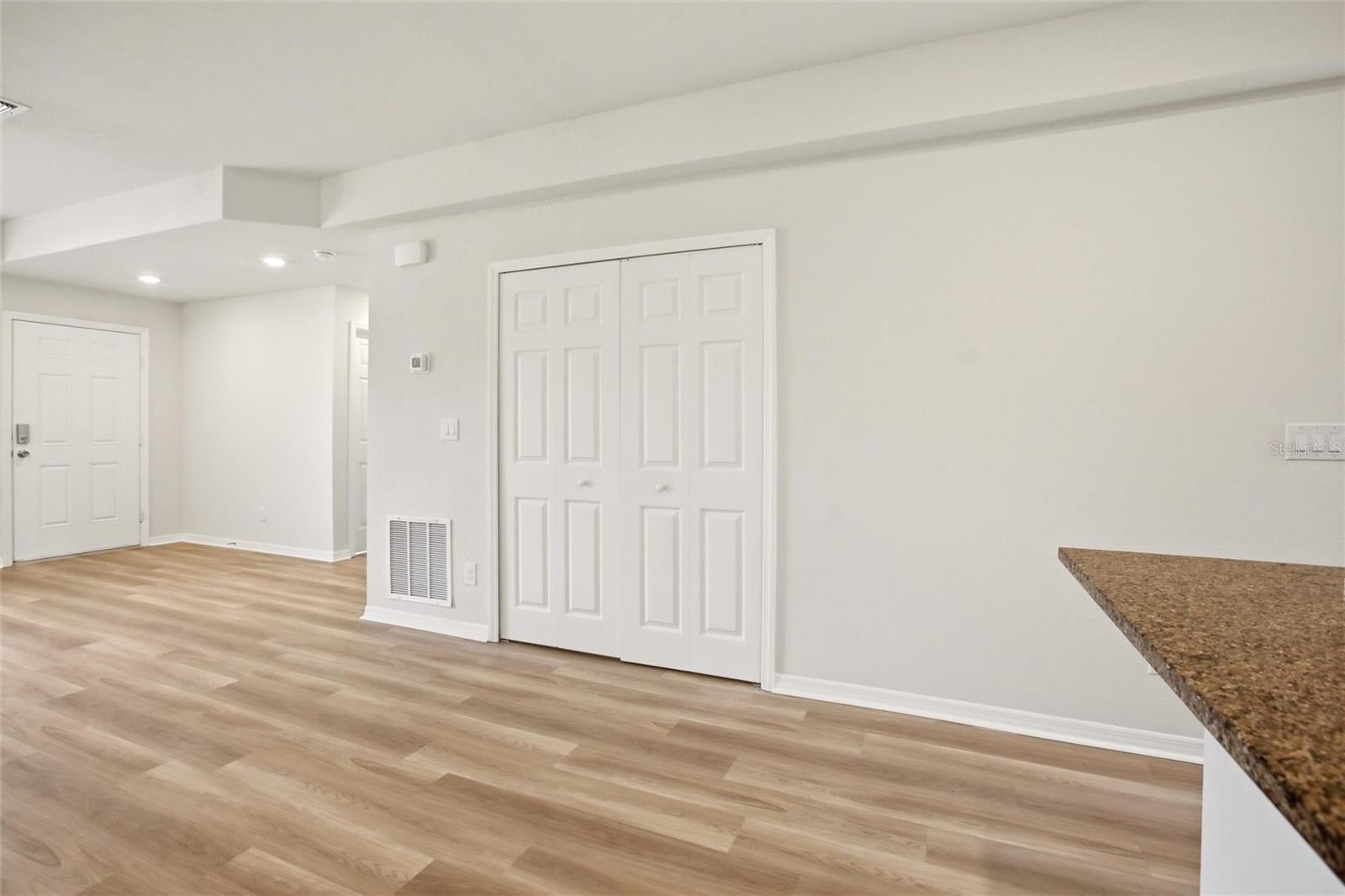 Image 12 of 46 For 29475-29477 Peace River Shores Boulevard
