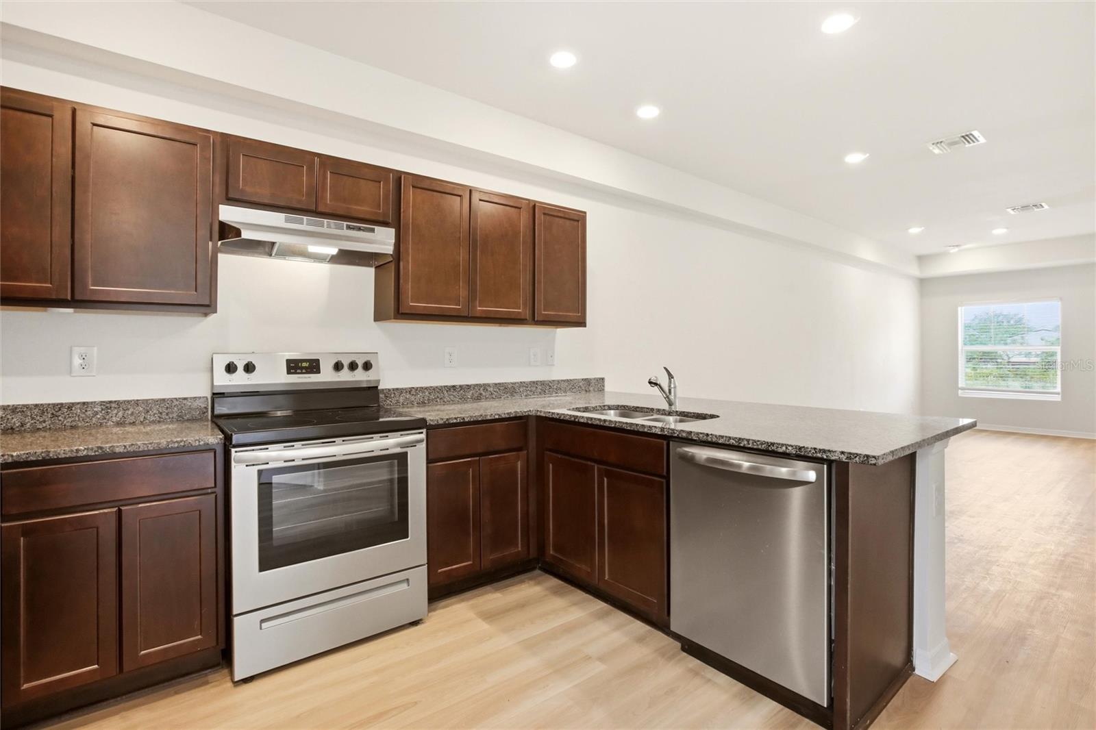Image 16 of 46 For 29475-29477 Peace River Shores Boulevard