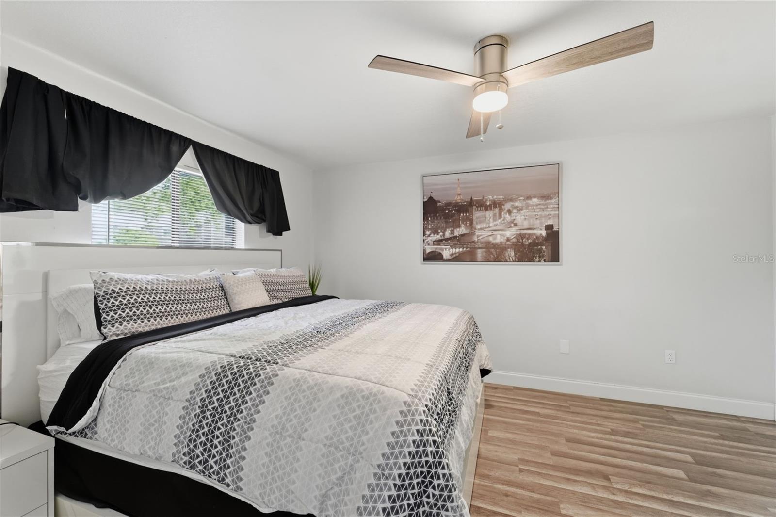 Image 17 of 26 For 537 Sun Ridge Place 107