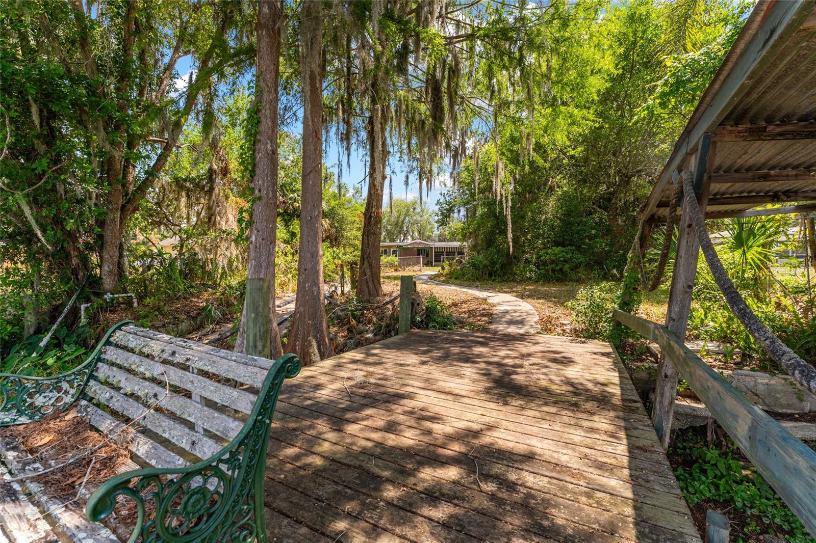 Image 49 of 62 For 927 Val Drive